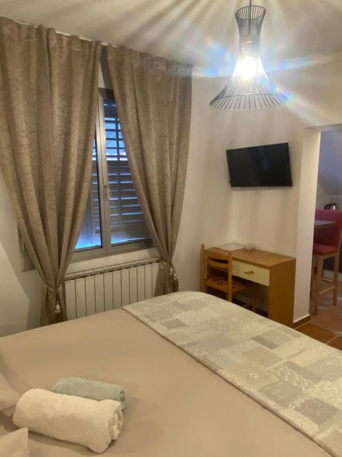 Apartments Oliva Пореч Екстер'єр фото