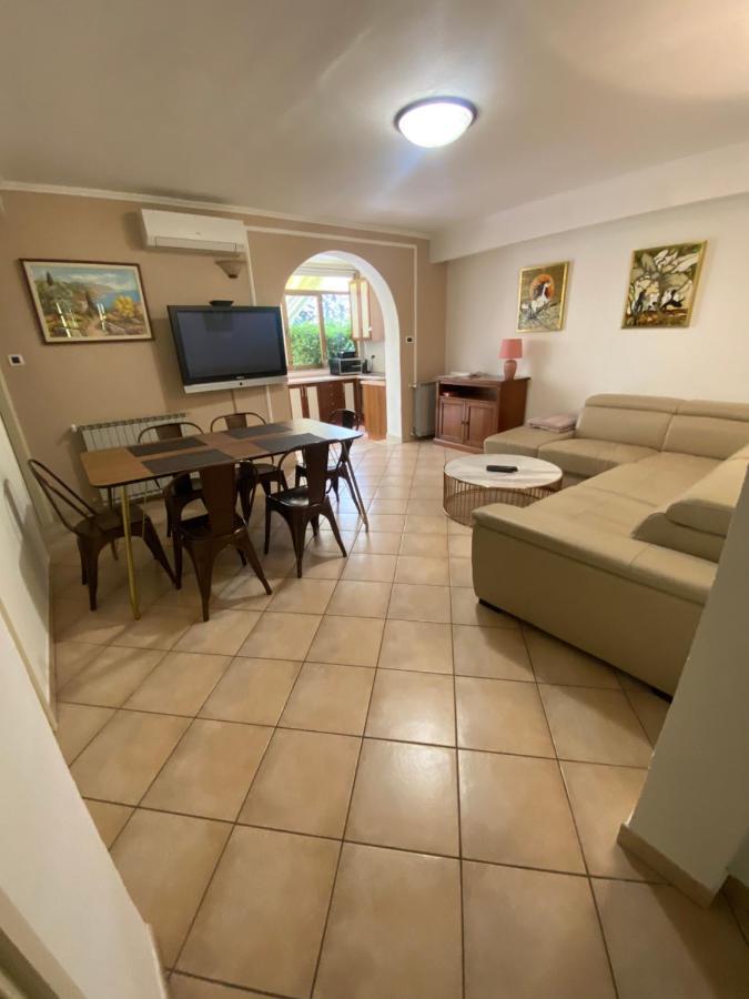 Apartments Oliva Пореч Екстер'єр фото