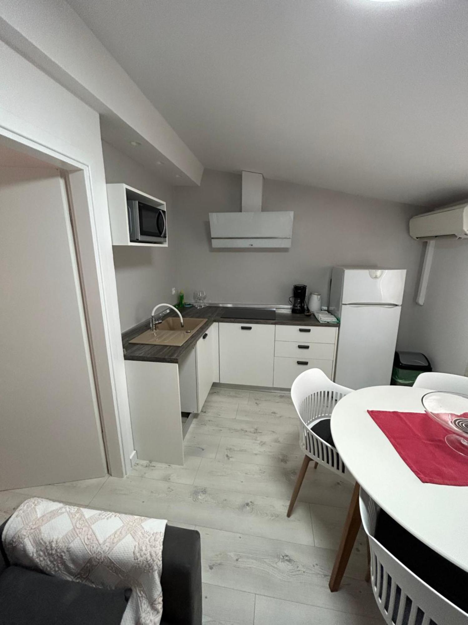 Apartments Oliva Пореч Екстер'єр фото