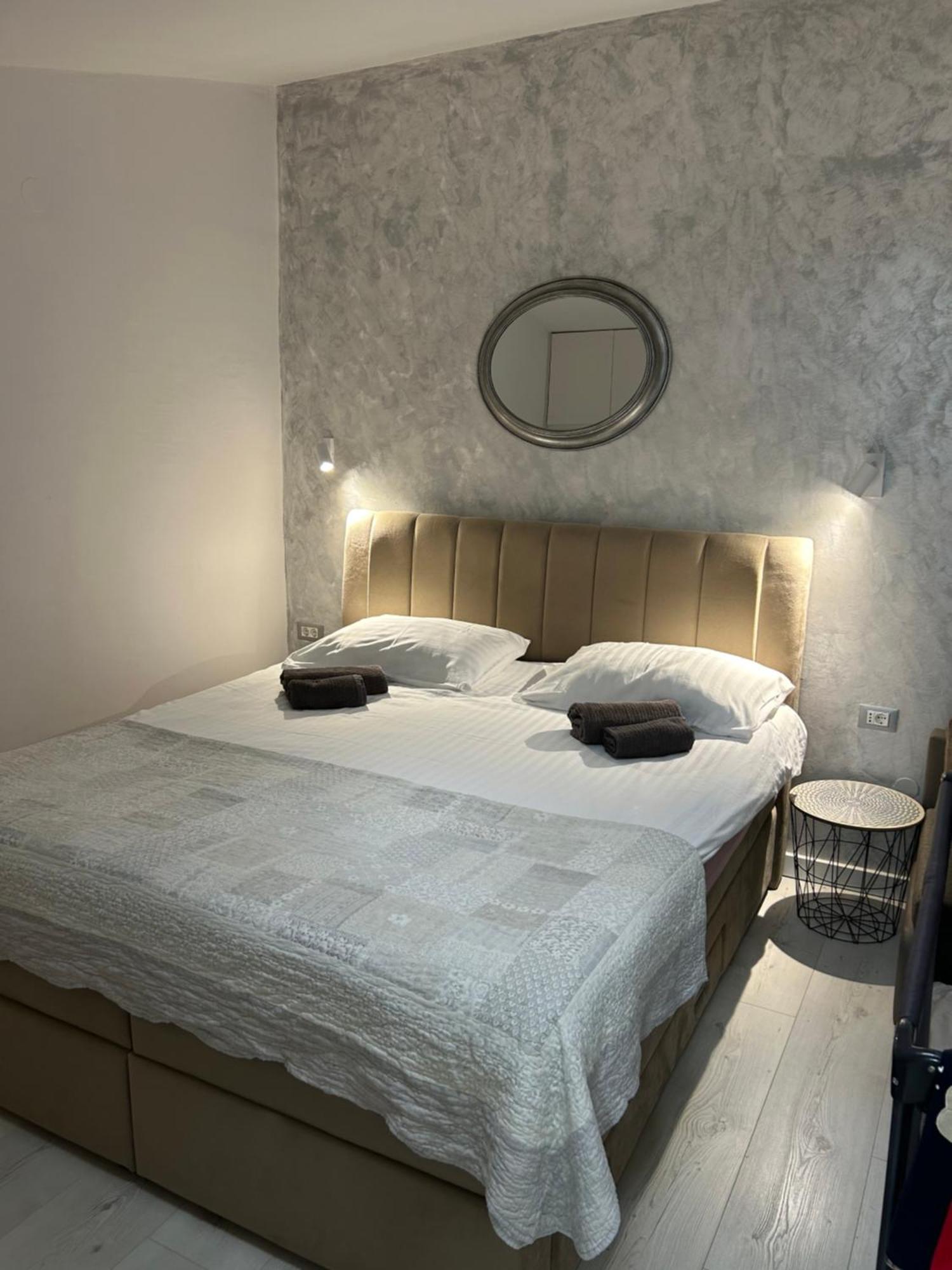 Apartments Oliva Пореч Екстер'єр фото
